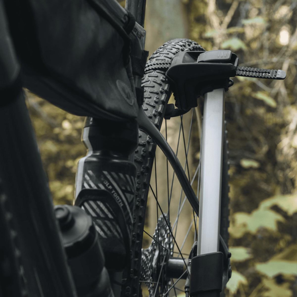 Thule Epos Fahrradträger, Anhängerkupplung, 2 Fahrräder, schwarz